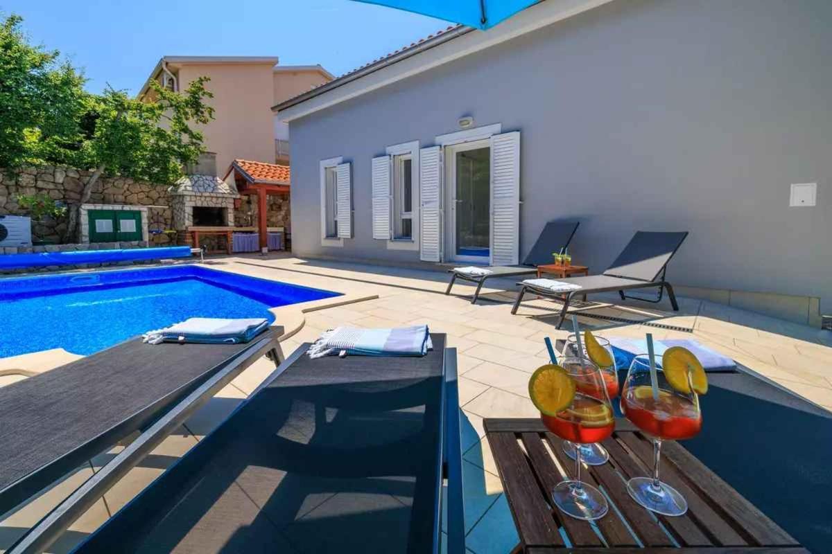 Holiday Home In Dramalj 39283 Exterior photo